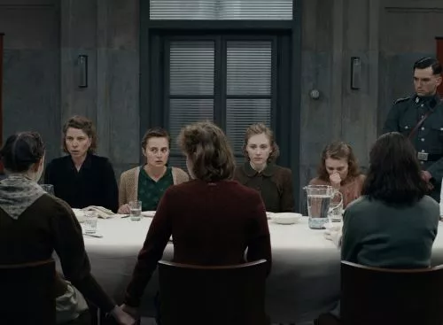 TheTasters_134199544704478029_big-cine_deskt.webp