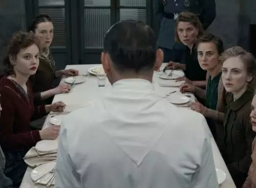 TheTasters_134199544695884209_big-cine_deskt.webp