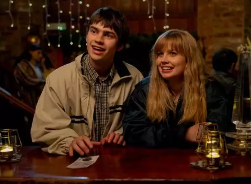FindingEmily_134214939392845306_big-cine_deskt.webp