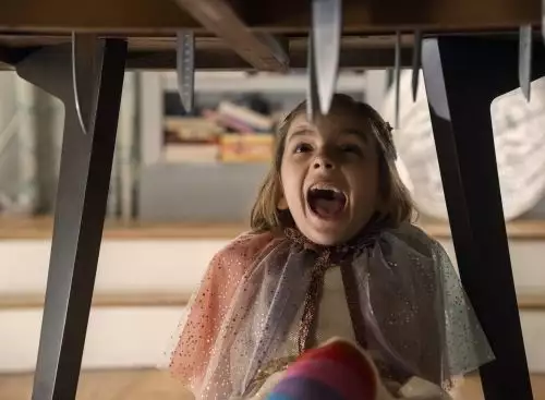 OtherMommy16_134353618486361793_big-cine_deskt.webp