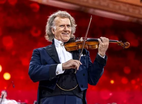 AndrC3A9Rieus2026ChristmasConcertLetItSnow_134320475142346249_big-cine_deskt.webp