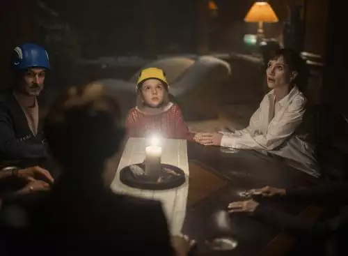 OtherMommy16_134353618545893036_big-cine_deskt.webp