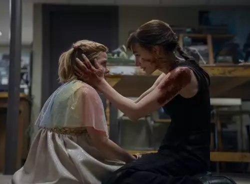 OtherMommy16_134353618575462997_big-cine_deskt.webp